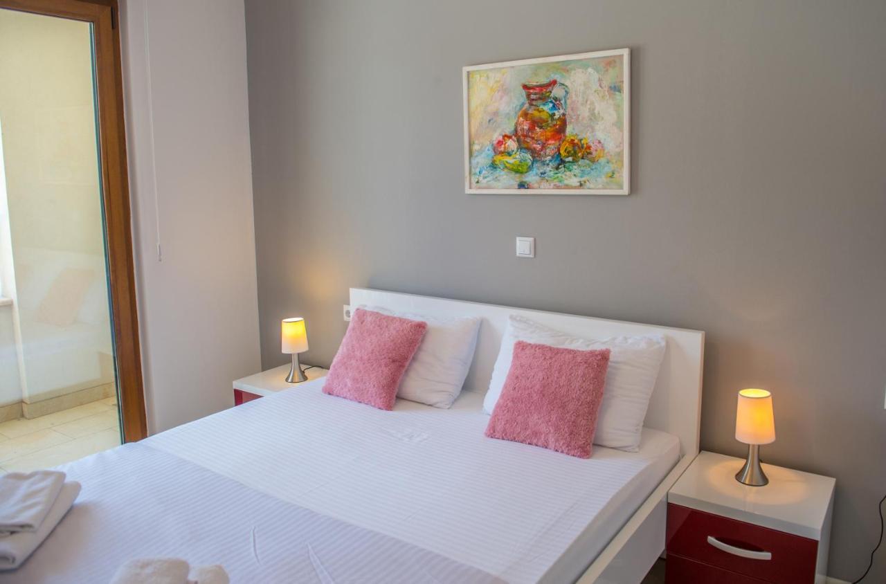 Apartment Light De Luxe - With Old Bridge View Mostar Exterior foto
